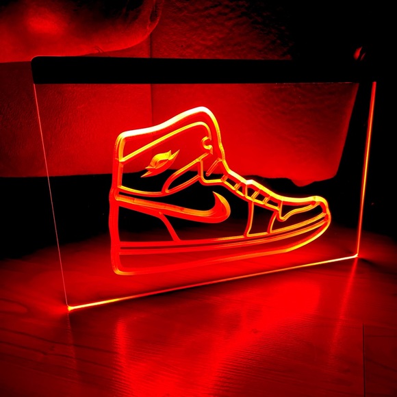 NIKE SHOE LED NEON RED LIGHT SIGN 8x12 - Picture 3 of 3
